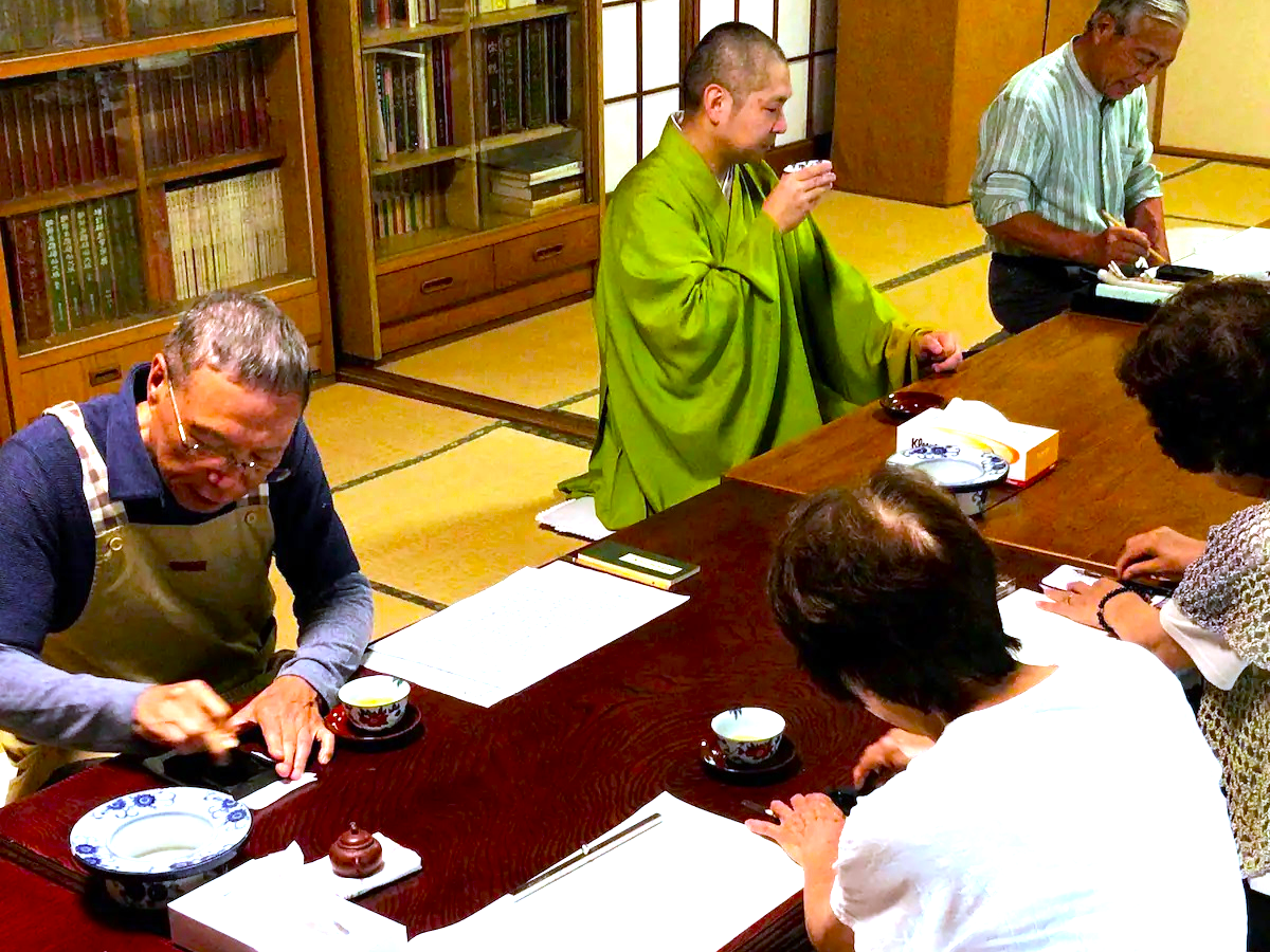 Deep Japanese experience: ZEN sutra copying experience in a quiet, traditional temple in Tokyo, led by a priest